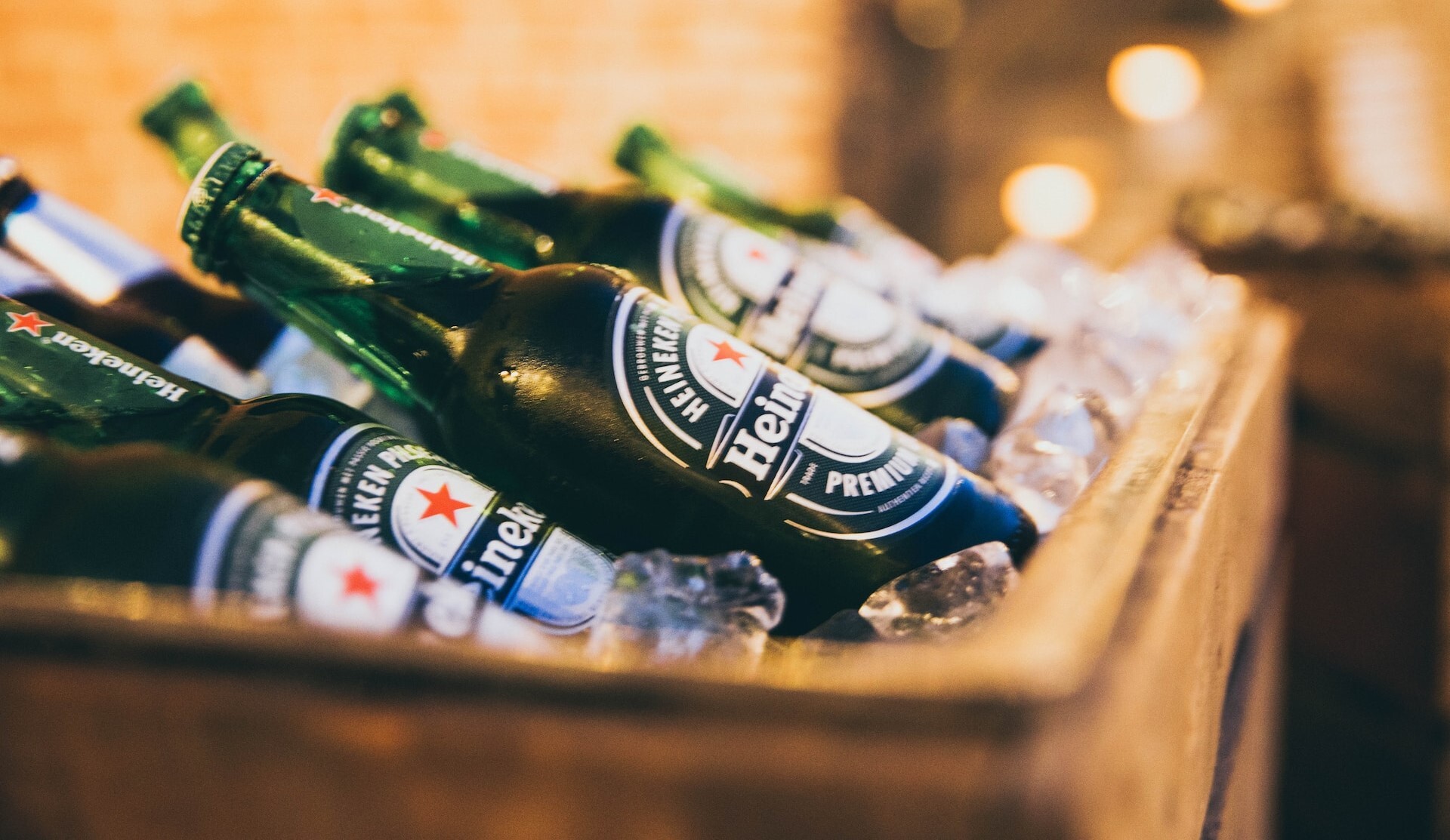 Zisk pivovarníckej spoločnosti Heineken vlani klesol. Rok 2024 bude náročný