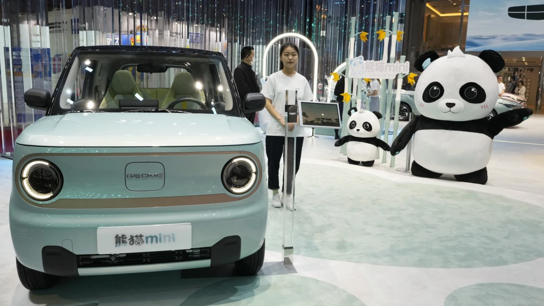 Chcú byť jednotkou vo výrobe hybridných motorov. Renault a Geely spoja sily