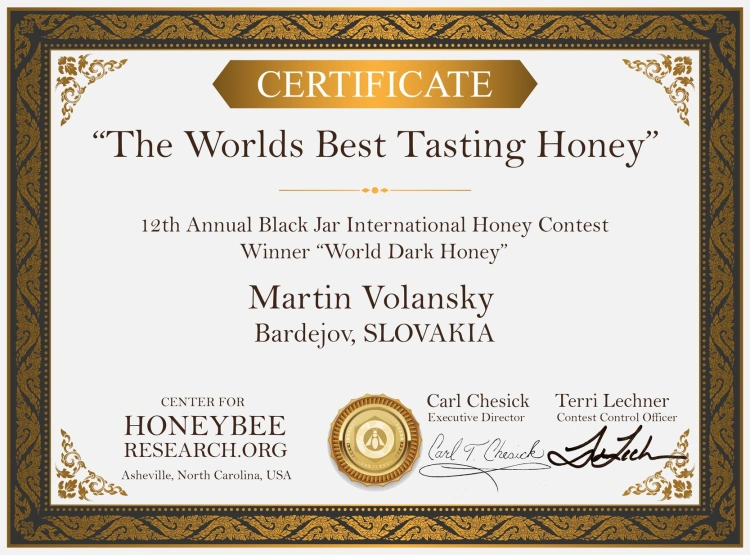 Včelári z Bardejova dosiahli svetový úspech. Najlepší med na svete je zo Slovenska_4
