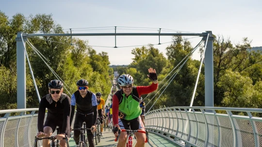 Na bicykli do Viedne. Cyklistická oslava slobody skrz Železnú oponu pokračuje