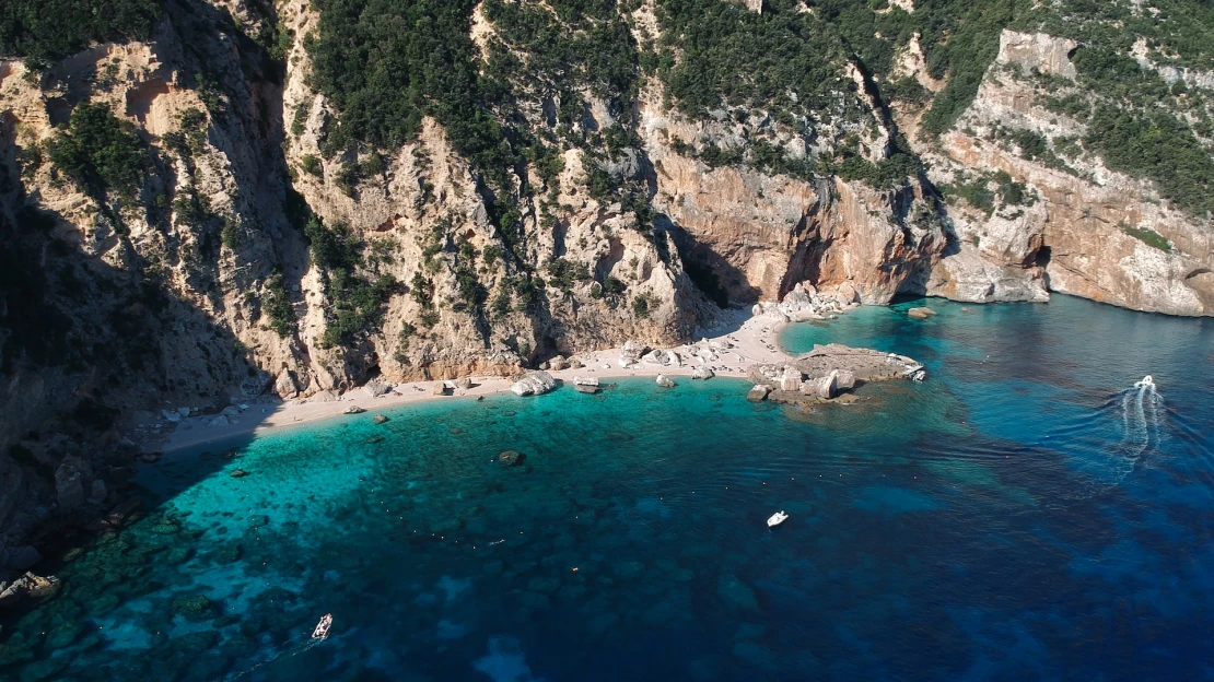 Pláže ako v Karibiku a výborná margherita. Spoznajte zákutia Sardínie