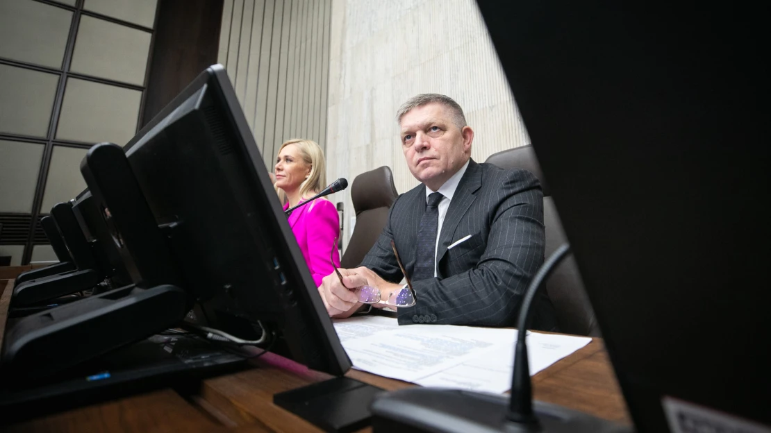 Deficit vlani klesol o vyše 2,2 miliardy eur, oznámila vláda