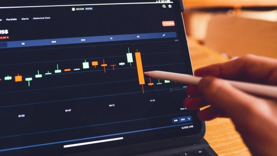 Izraelská maklérska firma eToro chce získať stovky miliónov, využije na to predaj akcií
