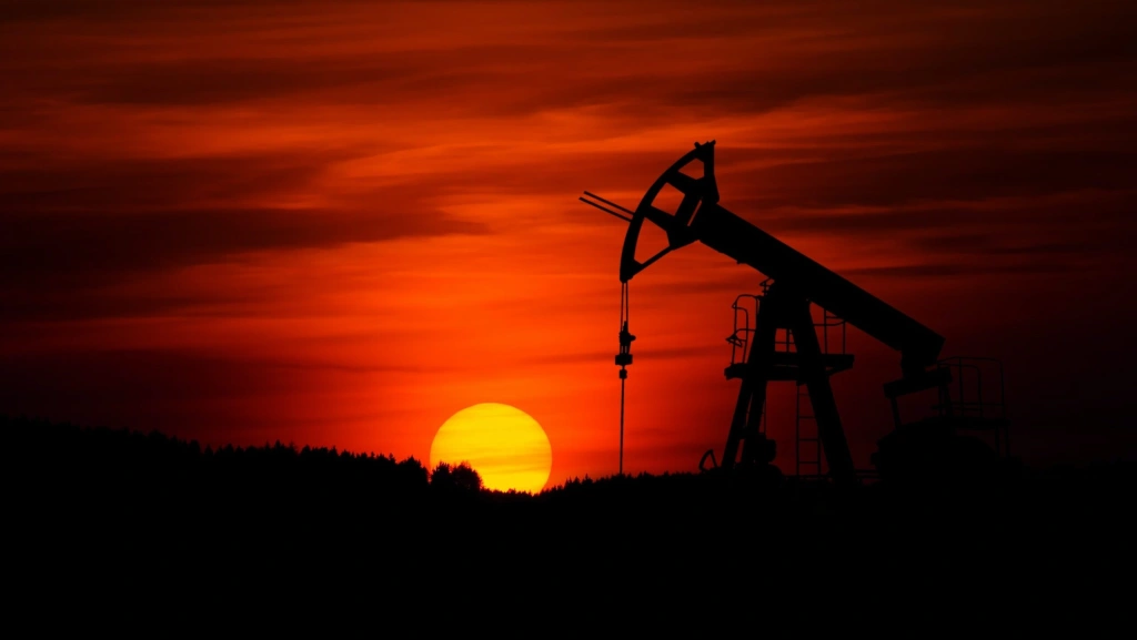 Ceny ropy prudko vzrástli. Dôvodom je eskalácia konfliktu na Blízkom východe