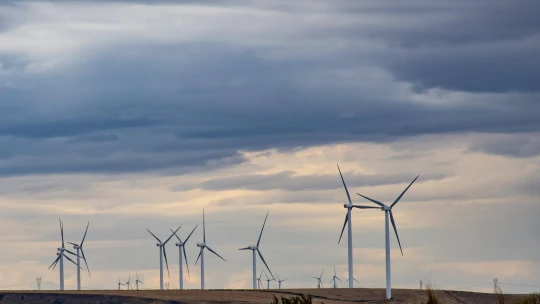 Veterná energia poskytla vlani 20 percent elektriny spotrebovanej v Európe. EÚ chce tento trend urýchliť