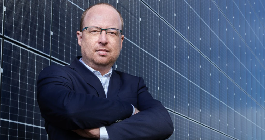 Solárna energia potiahne aj automobilky