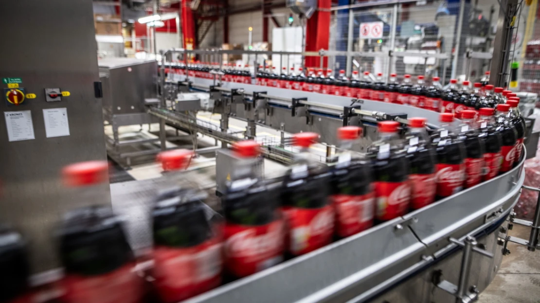 Coca-Cola sťahuje v Rakúsku z trhu 28 miliónov fliaš, môžu obsahovať kúsky kovu