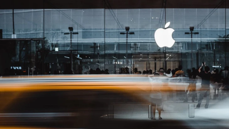 Apple narazil na drahú realitu AI. Zdražuje Macy, víťazom môže byť iná spoločnosť