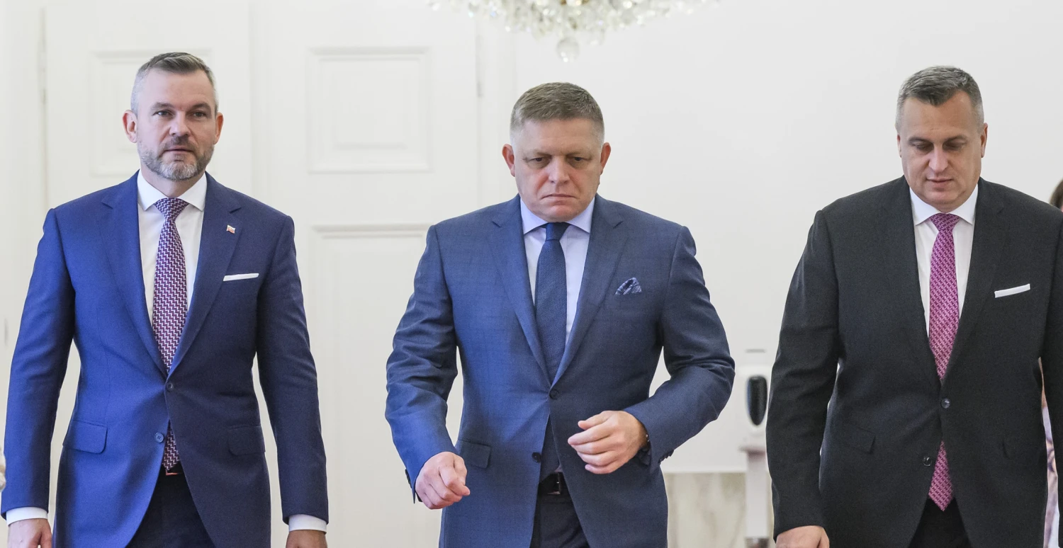 Extra daň pre politikov je len PR trik. Vďaka obrovským paušálom aj tak zaplatia menej ako vy