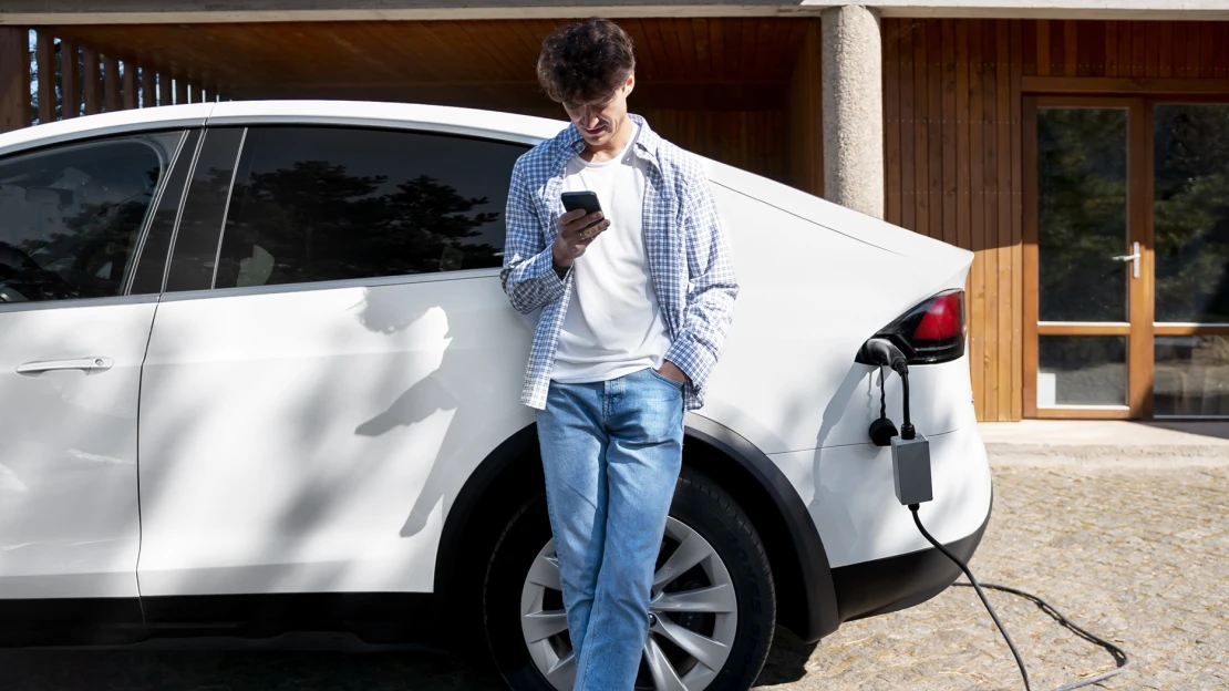 Tesla plánuje na budúci rok uviesť na trh nový lacnejší model