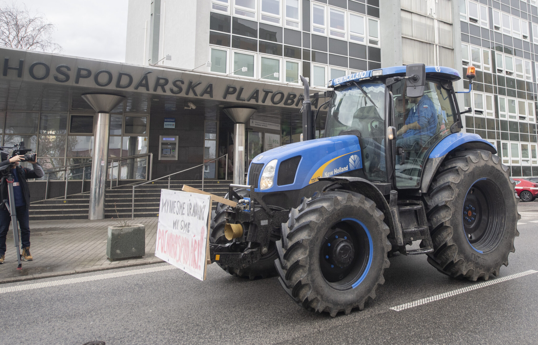 Ranný prehľad Forbesu: Farmári protestujú voči Bruselu. Vadí im byrokracia a ukrajinský dovoz