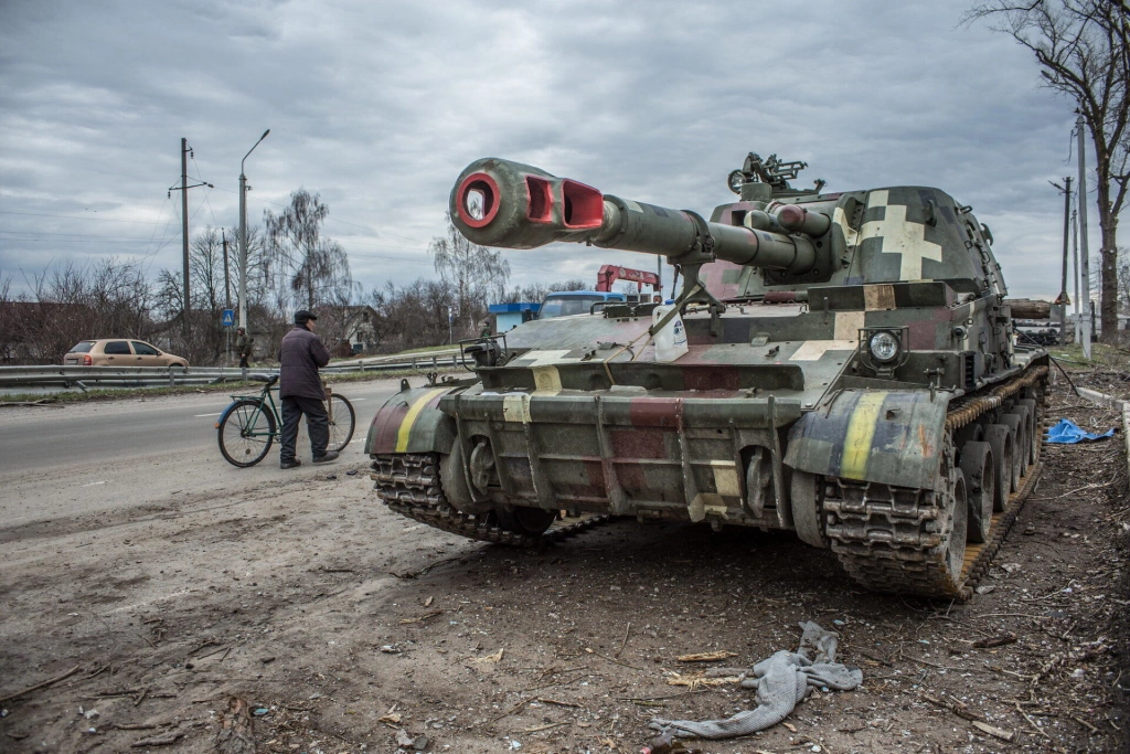 Dva roky vojny. Ukrajine sa darí nad očakávania dobre, hovorí analytik Kofroň