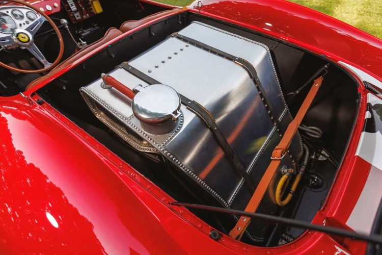 Auto za 38 miliónov. Toto Ferrari 250 Testa Rossa mieri do dražby_5