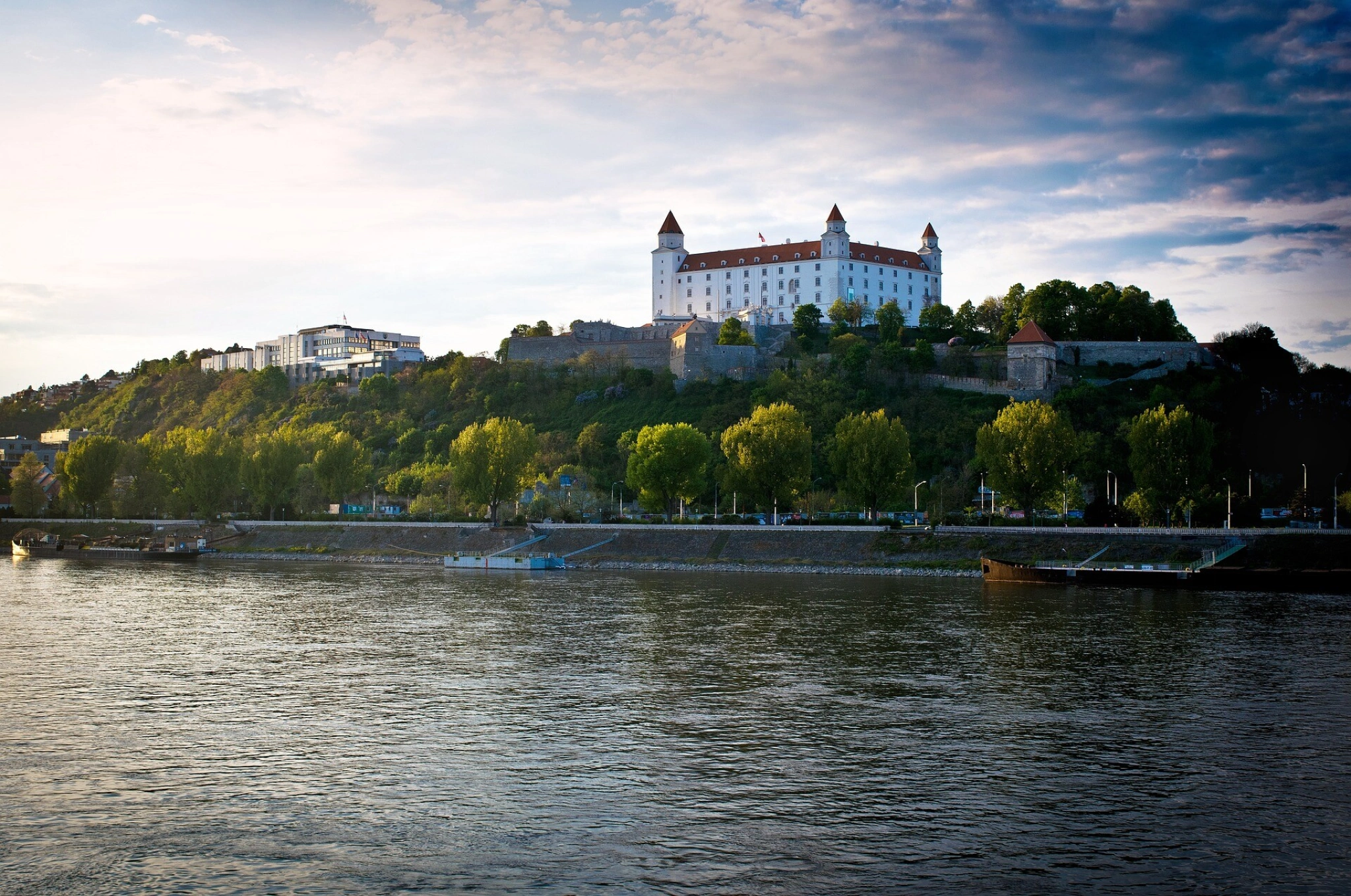 Tento obrázok nemá vyplnený ALT popisok, jeho názov je klimaticky-plan-bratislava-forbes.jpg