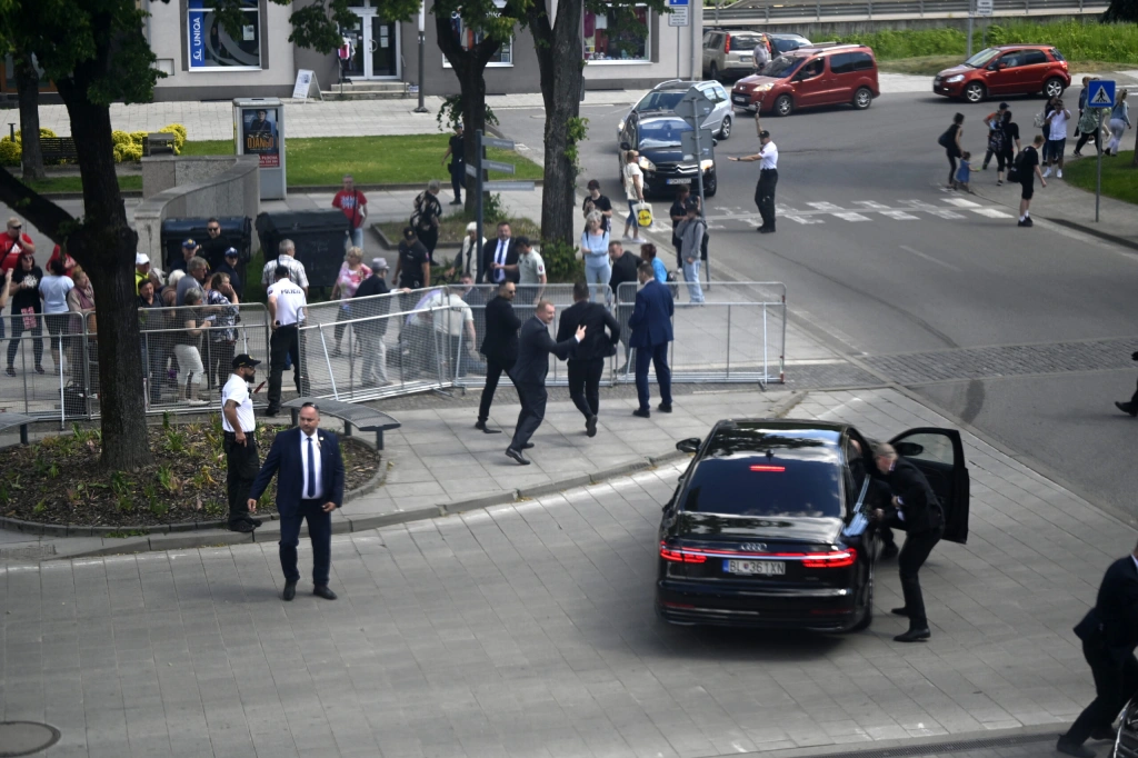 Pokus o atentát na premiéra: Zlyhala ochranka, tvrdí expert na bezpečnosť Ivo Samson