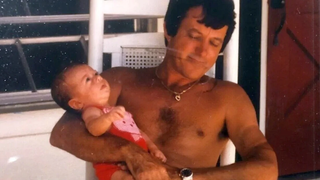 Keď je syn pašeráka trávy po otcovi. Na jeho odkaze vybudoval miliónový biznis s marihuanou