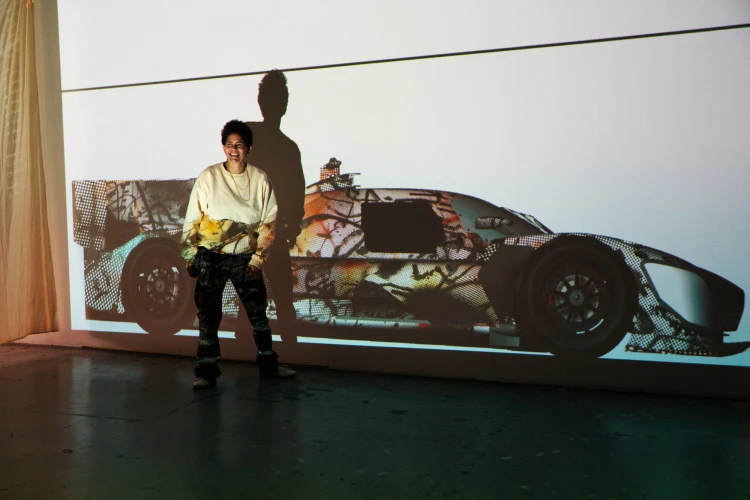 Keď sa umenie spojí s autami. BMW v Paríži predstavilo nové Art Car_2