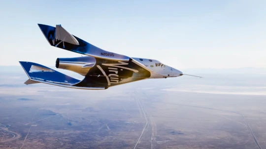 Vesmírne ambície v ohrození. Akcie Virgin Galactic zažívajú voľný pád