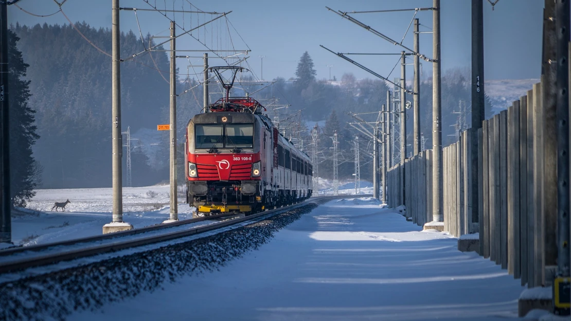 Na Liptove sa takmer zrazili dva vlaky, chýbalo asi 20 až 30 metrov. Príčina oficiálne známa nie je