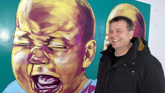 Umenie nie je dekorácia. Som presvedčený, že by malo vyvolávať otázky, vraví maliar Typlt