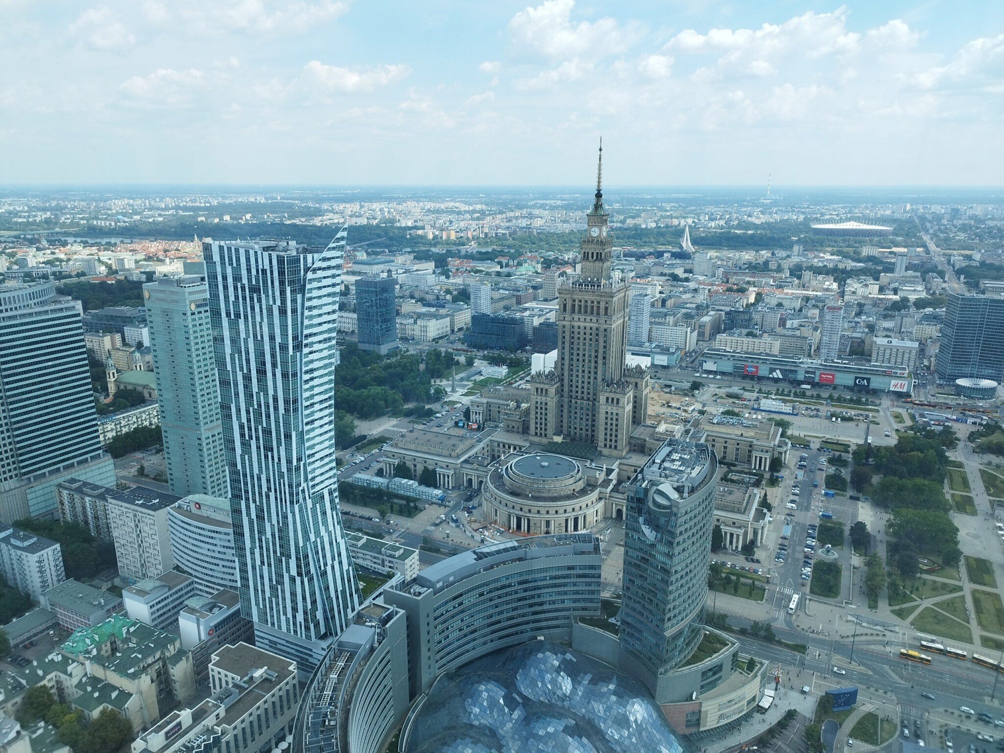 Najvyššia budova v Európskej únii je aj slovenská. Ako vyzerá poľský Varso Tower?