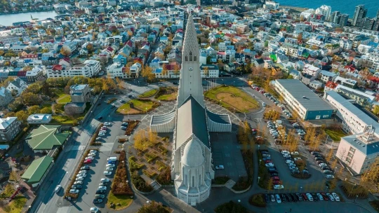 Island nie sú len sopky a termálne pramene. Čo navštíviť a ochutnať v Reykjavíku?