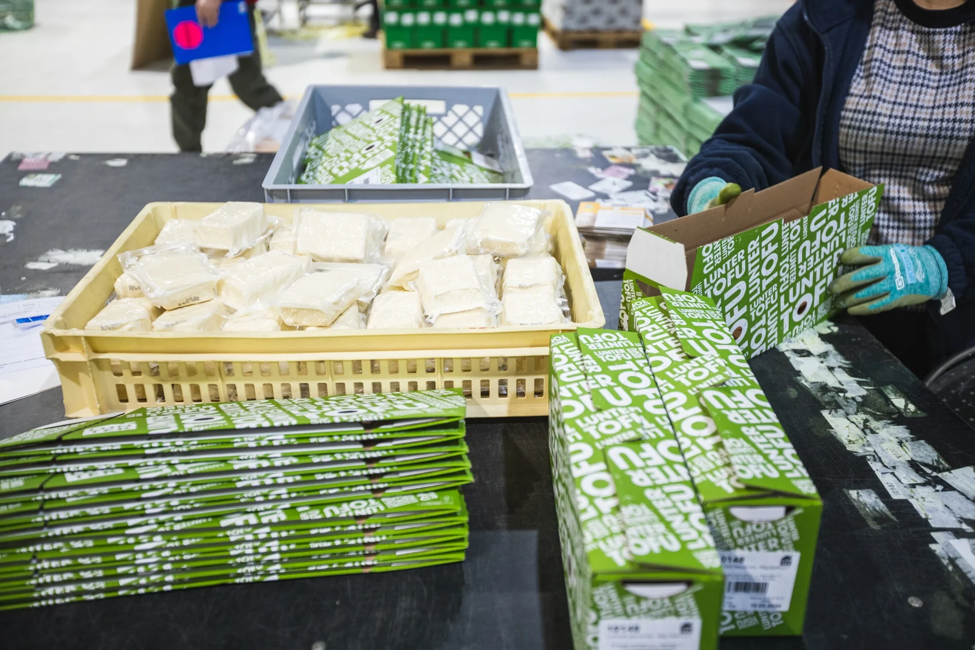 Lunterovci spojili sily s novými investormi. S nátierkami dosiahli rekordné tržby i zisky