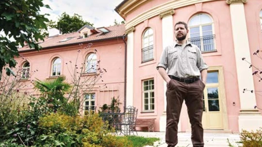 Gamer Rosa zo zámku nalial do AI hry milióny. Dal jej stopku a rozbehol projekt dronu