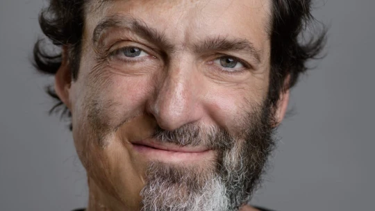 Dan Ariely o peniazoch: Racionálne správanie nie je prirodzené. Dôležité je mať stratégie