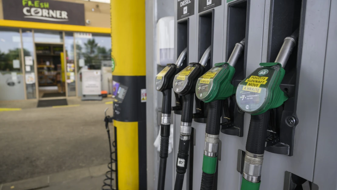 Chorvátsky ropovod obmedzil Slovnaft. Ohrozené sú dodávky pre strednú Európu