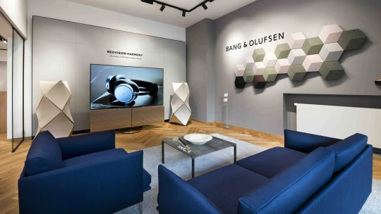 Bang &amp; Olufsen otvára slovenský showroom. S ich technikou budete mať v obývačke koncert