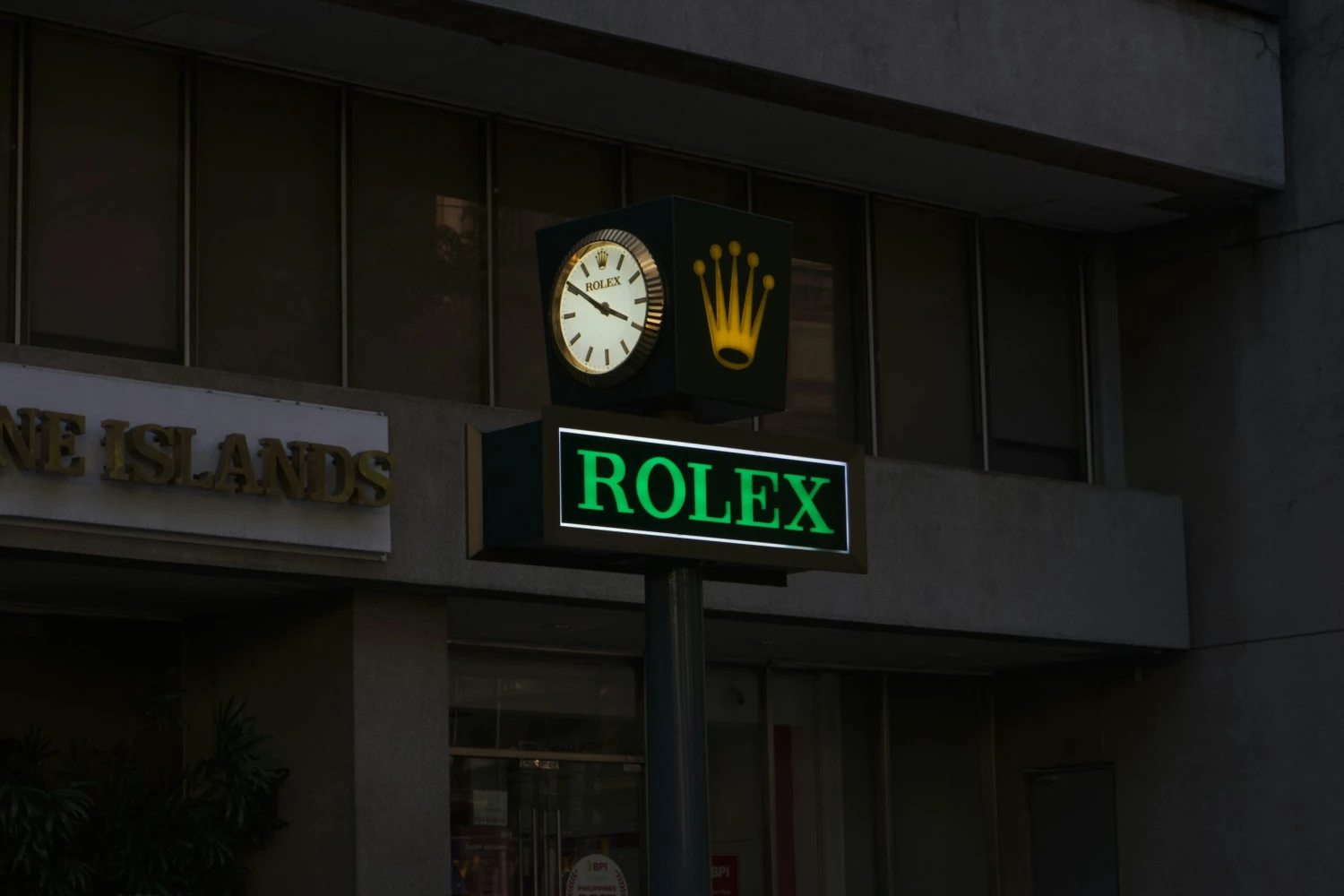 Tajuplná spoločnosť, ktorá nezverejňuje žiadne výsledky. Čo skrýva svetový gigant luxusu Rolex?