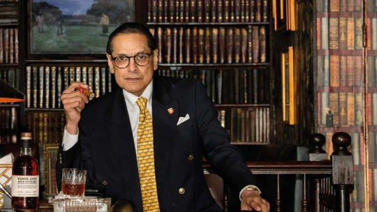 Úspešný monkey business. Ako sa Raju stal kráľom barov od Prahy až po New York?