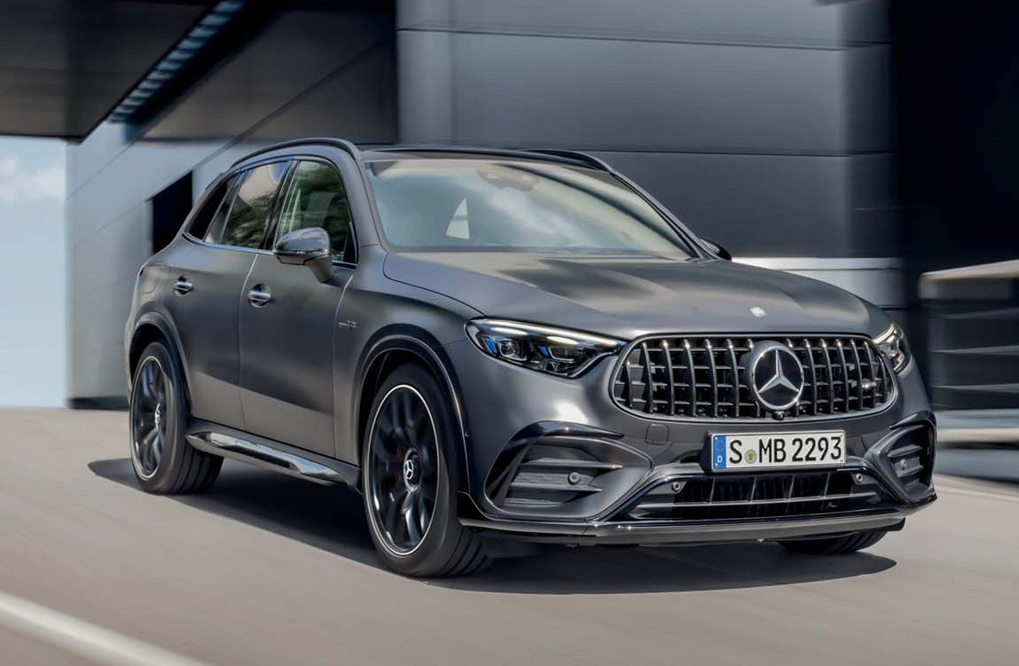 Športové vlastnosti a rodinný charakter. Ako na nás pôsobí nový Mercedes AMG GLC?