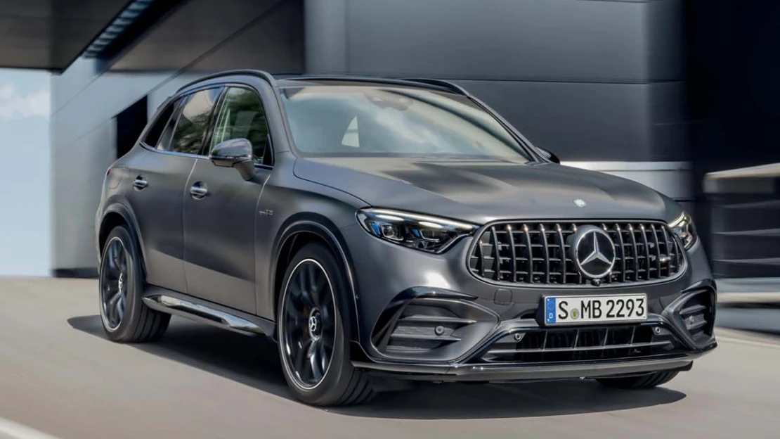 Športové vlastnosti a rodinný charakter. Ako na nás pôsobí nový Mercedes AMG GLC?