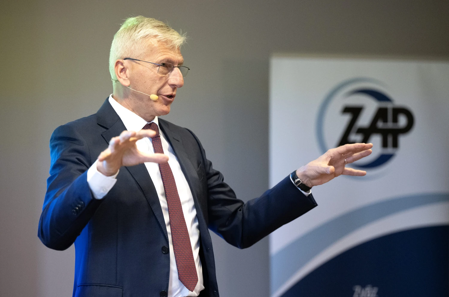 Slovensko je pre vyššie dane pre investorov nezaujímavé, vraví šéf automotive zväzu Matušek