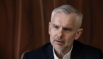 Nestíhali sme sa prispôsobiť rastu cien. Dali sme ľuďom šancu odísť, spomína šéf operátora Orange