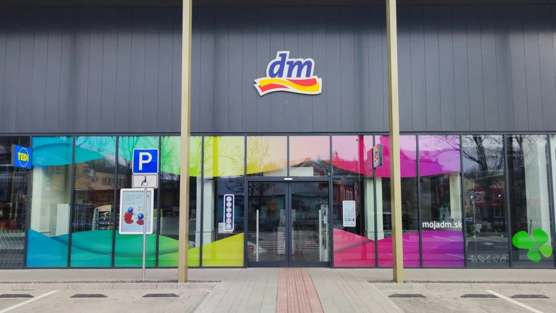 Nemecká dm predáva online lieky. Obchádza zákony cez Česko