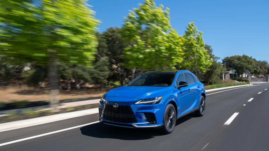Autotest: Majstrovská technológia. Čím nás prekvapil nový Lexus RX 350h