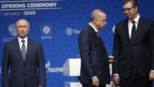 Srbsko našlo batohy s výbušninami pri plynovode vedúcom do Maďarska, povedal Vučić