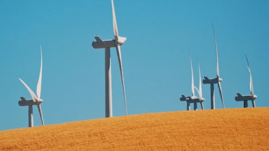 Green deal je pod paľbou zo všetkých strán. Dokáže odolať vlne zmien v Európe a vo svete?