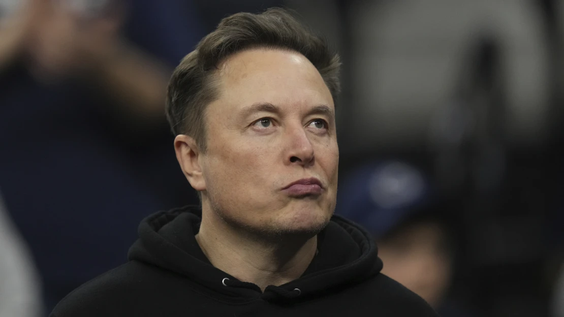Majstrovský kúsok. Nenápadne predal sociálnu sieť X sám sebe za miliardy, čo tým Musk sleduje?