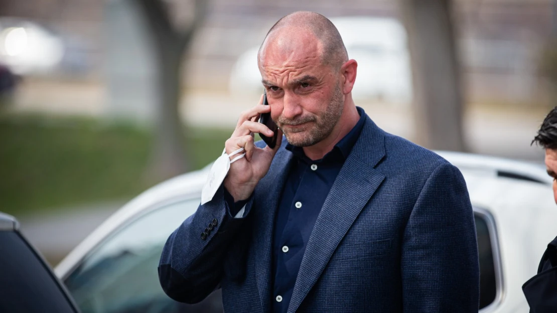 Bonul po zmene mena naďalej zarába na štátnom biznise. Ako sa darí SBS spájanej s Bödörovcami?