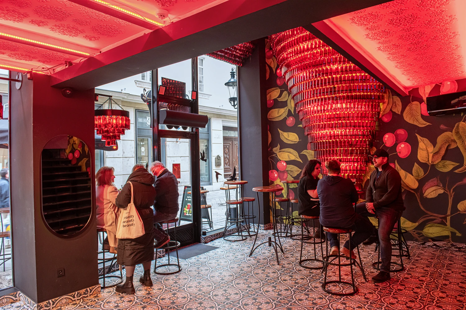 Ukrajinský bar sa do centra Bratislavy dostal náhodou, lokalita musela splniť prísne pravidlo