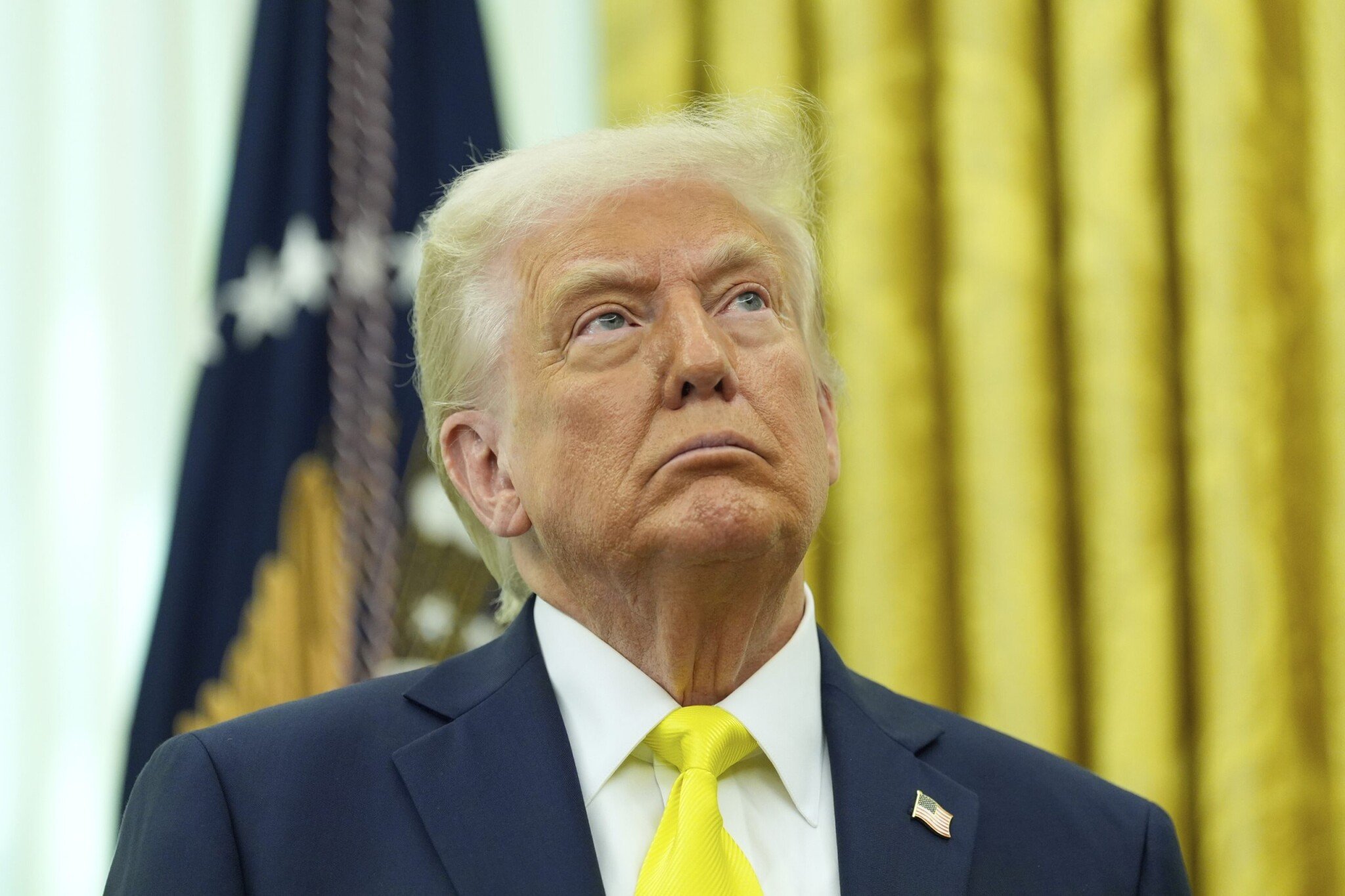 Trump chce pre EÚ od júna clo 50 percent, rokovania podľa neho nikam nevedú. Hrozí aj Applu