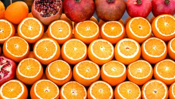 Oranžová labuť pristála. Zlisuje cenu pomarančového koncentrátu až na dno?