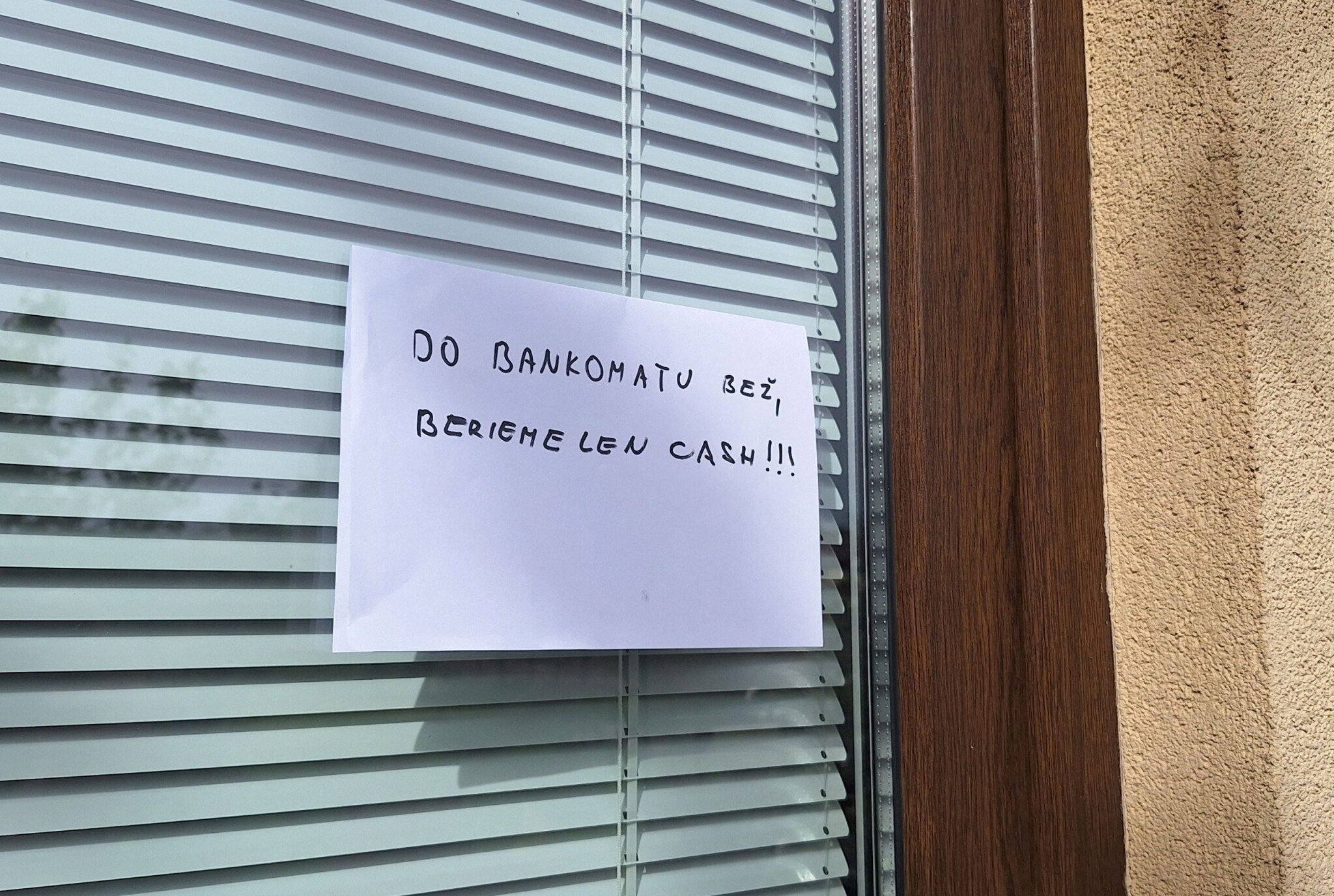 Absurdná transakčná daň. Päť prepočtov ukazuje, prečo je naozaj nezmyselná