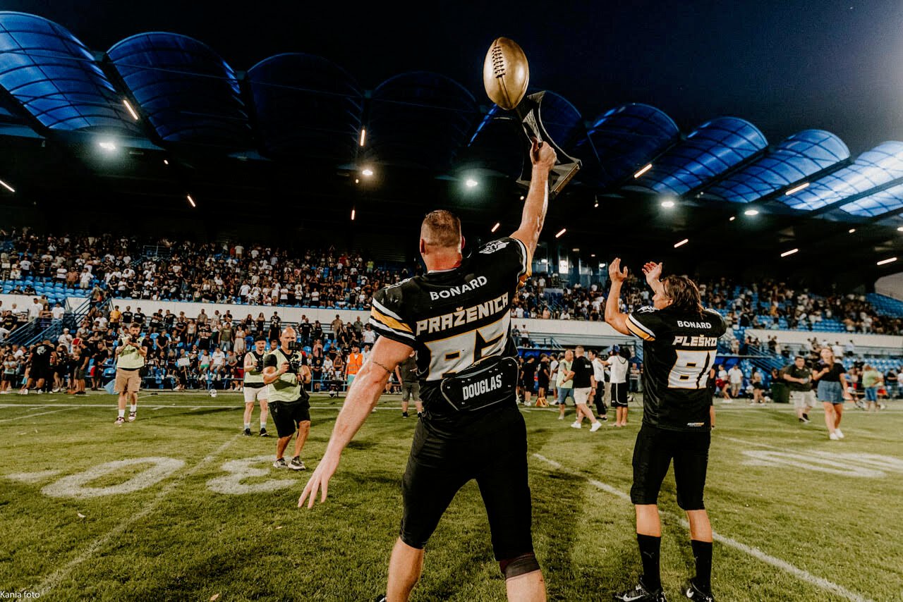 Americký futbal ako biznisový hit? Príbeh Nitra Knights prepisuje slovenské športové pravidlá 