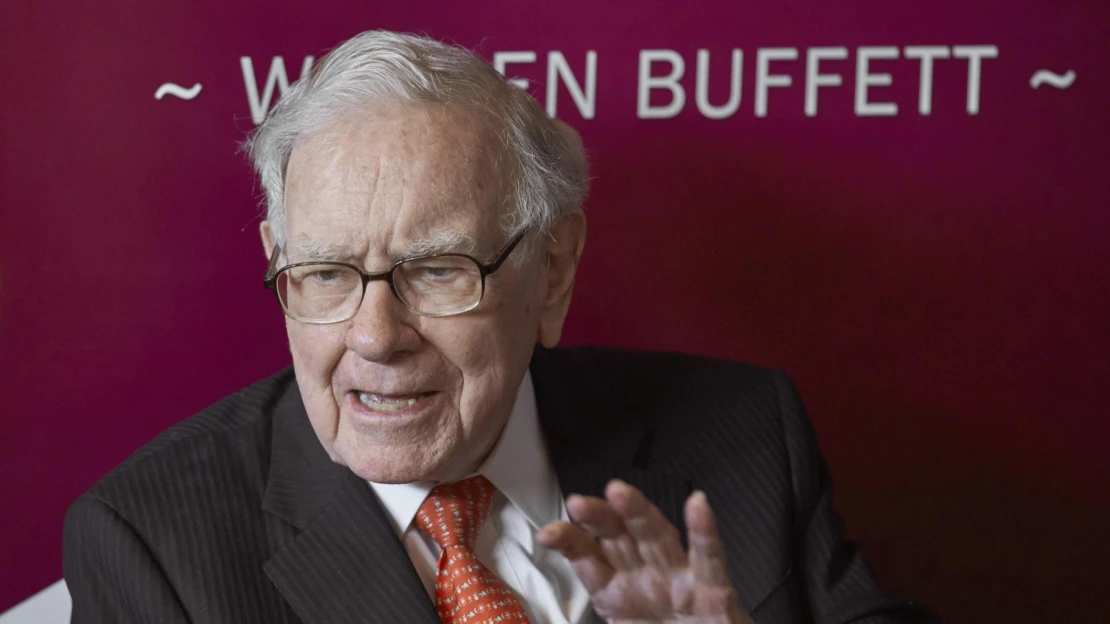 Buffettovej firme Berkshire klesol zisk. Varuje pred dôsledkami ciel