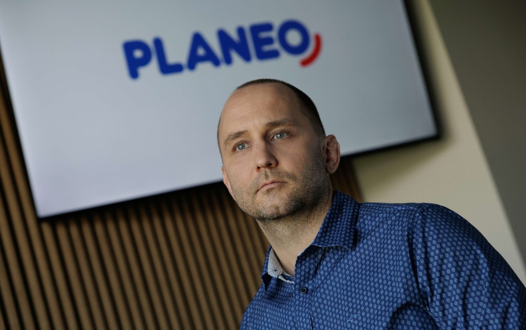 PLANEO preberá deväť predajní NAY a spúšťa expanziu. Povedie ju nový country manažér Juraj Nedeliak